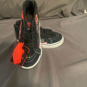 Kids glow in the dark zip up vans.  8.5 brand new